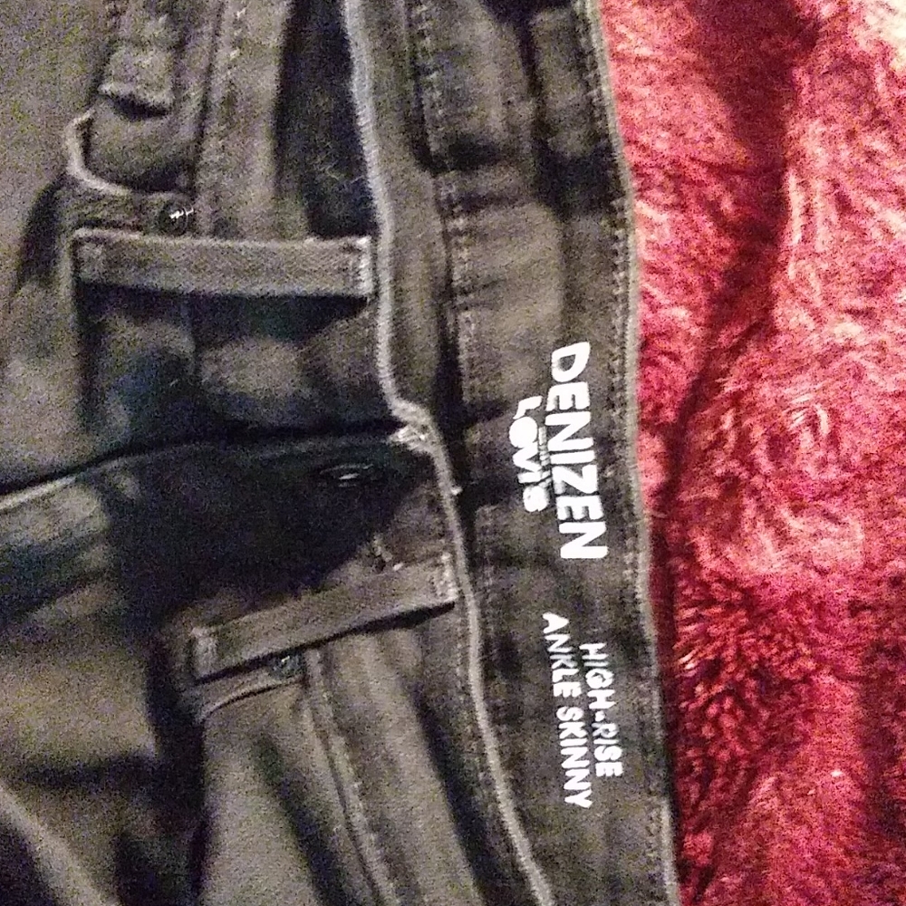 Jeans - Picture 3 of 3